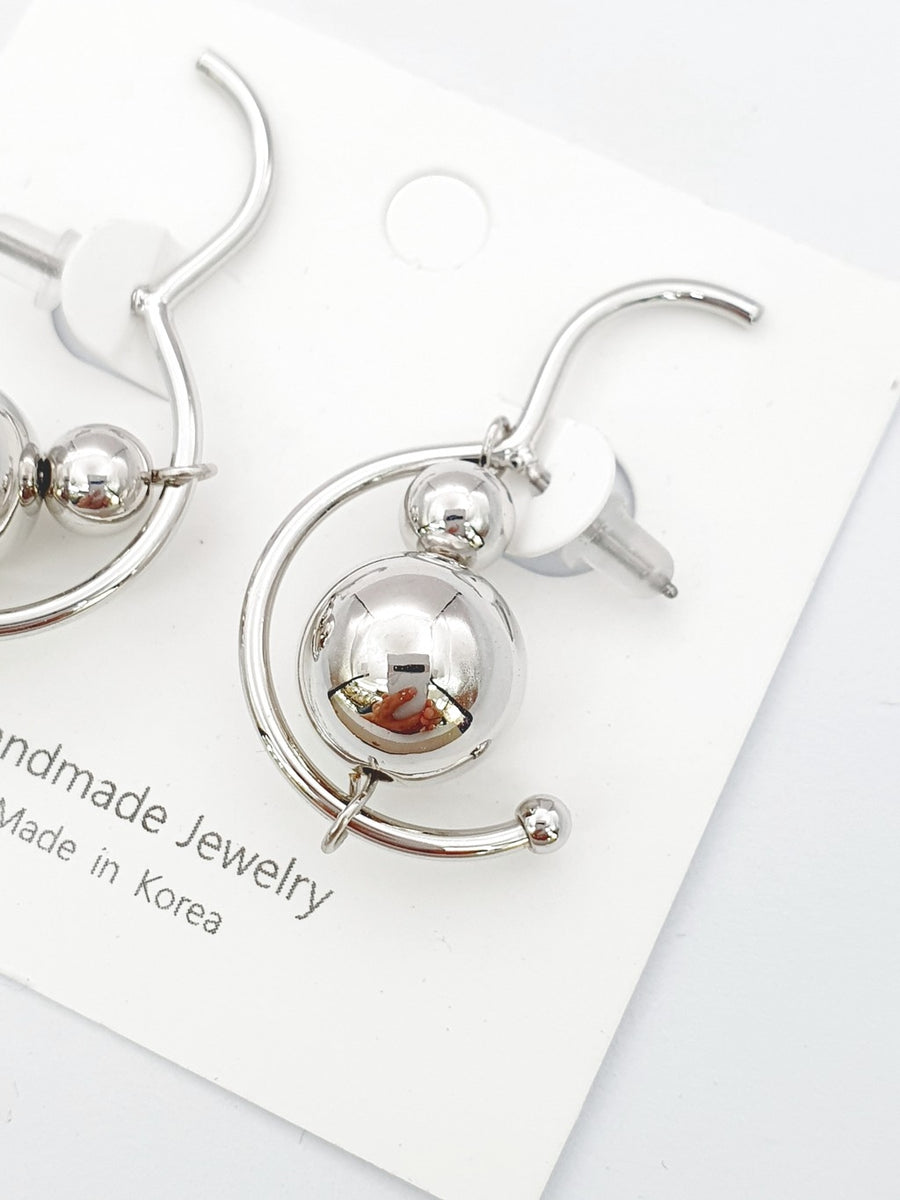 silver round earrings
