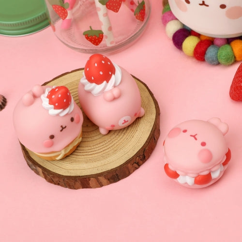 molang macaroon figure