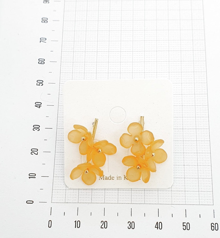 simple summer flower earrings yellow orange 